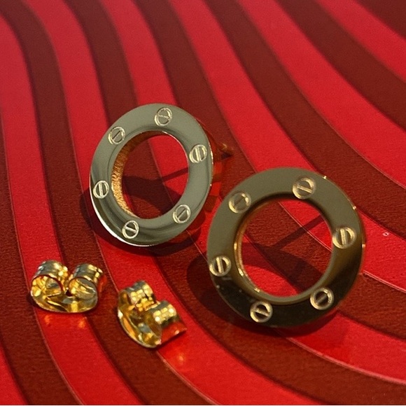 New CARTIER collection yellow gold tone Love earnings ⭐️⭐️⭐️⭐️ - Picture 7 of 13